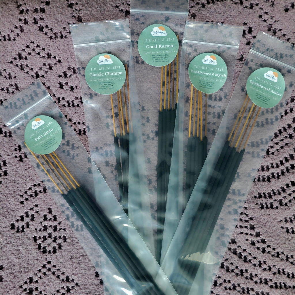 The ritual edit variety pack consist of five different scents with five sticks each. 